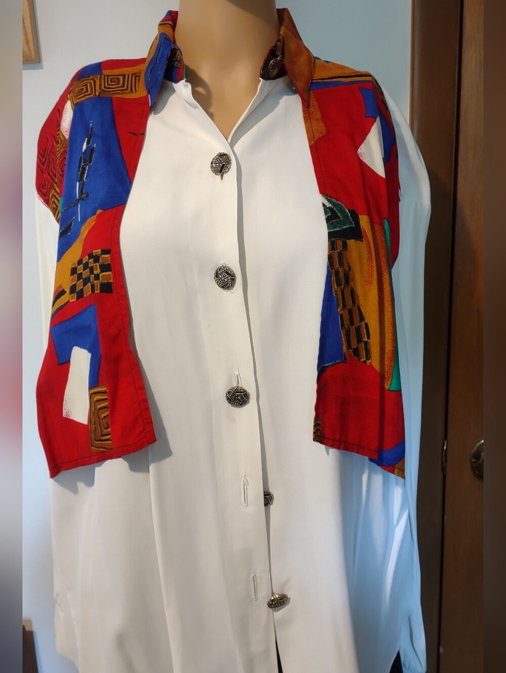 Bobbie Brooks Plus Size Button Front White Blouse w/Multicolor Print Long Sleeve